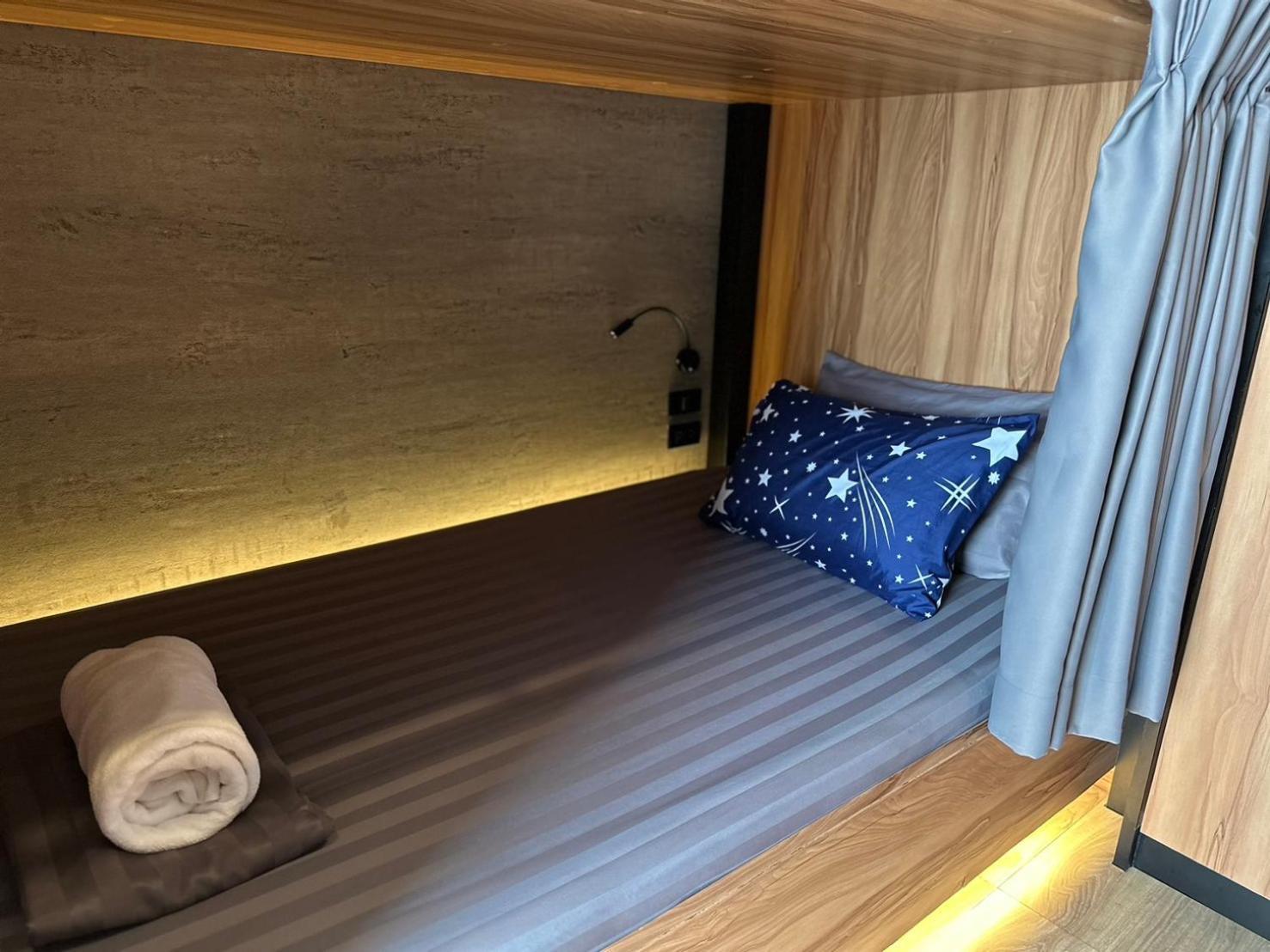 Niece Hostel Phuket - Sha Extra Plus Esterno foto