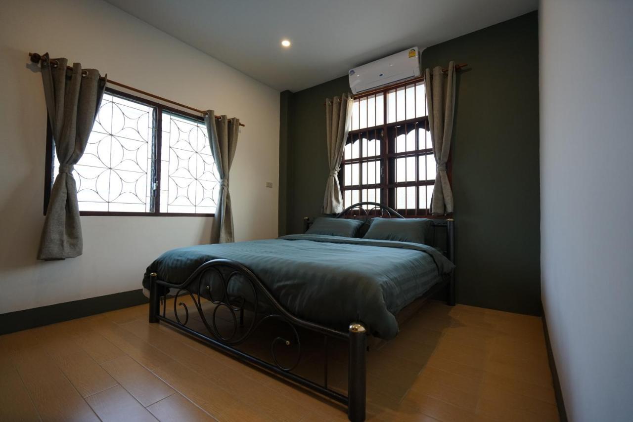 Niece Hostel Phuket - Sha Extra Plus Esterno foto